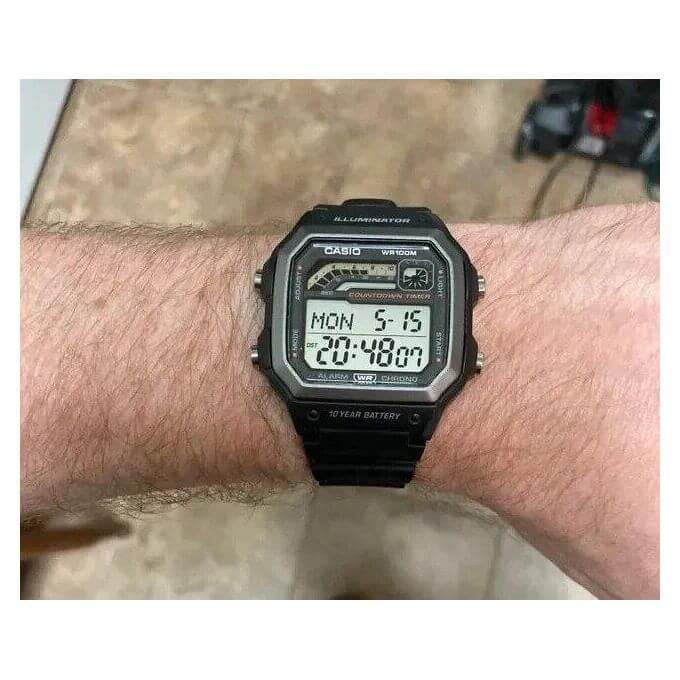 Casio – Autonomie batterie 10 ans – Résistance à l’eau jusqu’à 100 mètres, Chronographe – WS-1600H-8AV