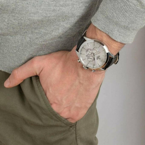 Festina – Chronographe pour hommes en fond blanc et bracelet cuir noir – Étanche 50 m – F20542/1 Festina – Chronographe pour hommes en fond blanc et bracelet cuir noir – Étanche 50 m – F20542/1
