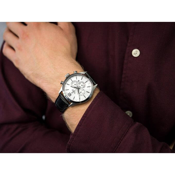 Festina – Chronographe pour hommes en fond blanc et bracelet cuir noir – Étanche 50 m – F20542/1