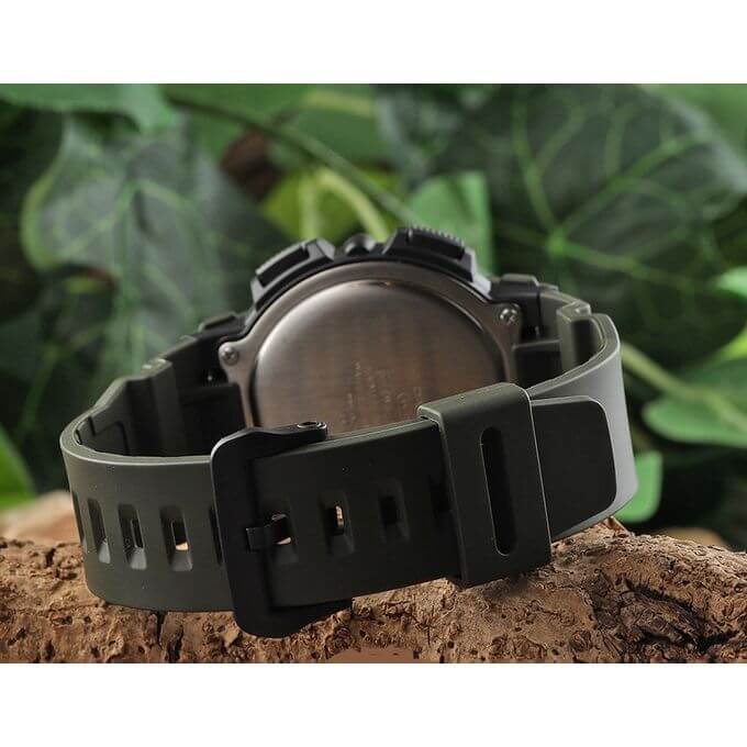 Casio – Montre numérique verte multifonction au design généreux et facile, Étanche 100 m – WS-1500H-3BV