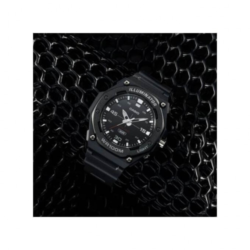 Casio – Sport avec Bouton de lumière – W.R 100 mètres, Cadran noir – Bracelet en résine – MW-620H-1AV Casio – Sport avec Bouton de lumière – W.R 100 mètres, Cadran noir – Bracelet en résine – MW-620H-1AV