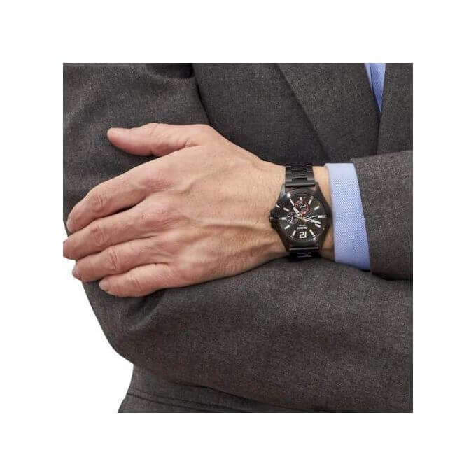 Casio – Noir – Cadran 40 mm en fond noir et avec dateur – Étanche 50 mètres – MTP-E350B-1BVDF