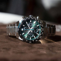 Casio – Montre luxueuse au cadran vert pour hommes – Étanche 10 BAR – Tout en inoxydable – EFR-574DB-3AV