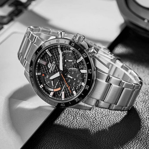 Casio – Edifice à énergie solaire innovante, Cadran en fibre de carbone. Chronographe – EQS-930DB-1AV Casio – Edifice à énergie solaire innovante, Cadran en fibre de carbone. Chronographe – EQS-930DB-1AV