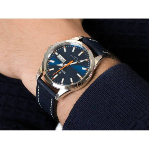 Festina – Montre pour homme en bracelet cuir bleu et fond bleu avec dateur – F20358/3 Festina – Montre pour homme en bracelet cuir bleu et fond bleu avec dateur – F20358/3