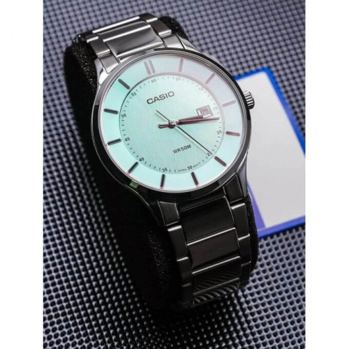 Casio – Montre pour homme en cadran Chaque inclinaison du poignet change de couleur – MTP-E605D-7EV Casio – Montre pour homme en cadran Chaque inclinaison du poignet change de couleur – MTP-E605D-7EV