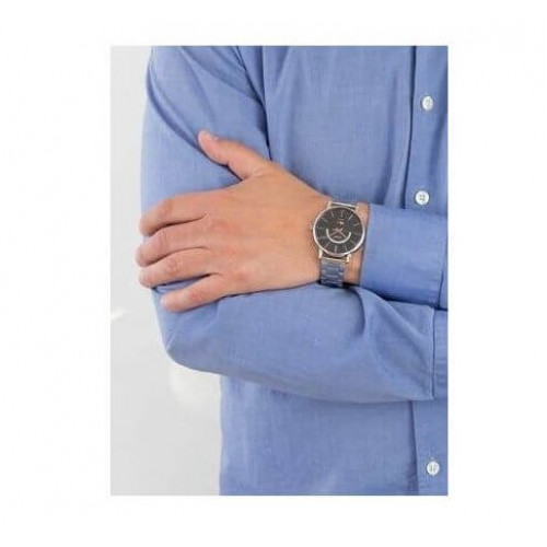 Casio – Montre pour homme – Affichage de la date arquée jours/mois – Bracelet en acier – MTP-B105D-1AV Casio – Montre pour homme – Affichage de la date arquée jours/mois – Bracelet en acier – MTP-B105D-1AV