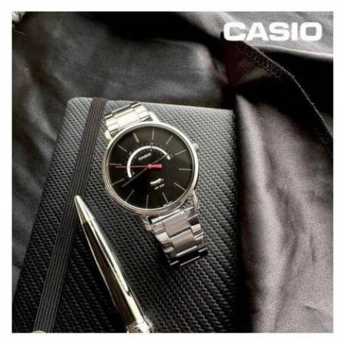 Casio – Montre pour homme – Affichage de la date arquée jours/mois – Bracelet en acier – MTP-B105D-1AV Casio – Montre pour homme – Affichage de la date arquée jours/mois – Bracelet en acier – MTP-B105D-1AV