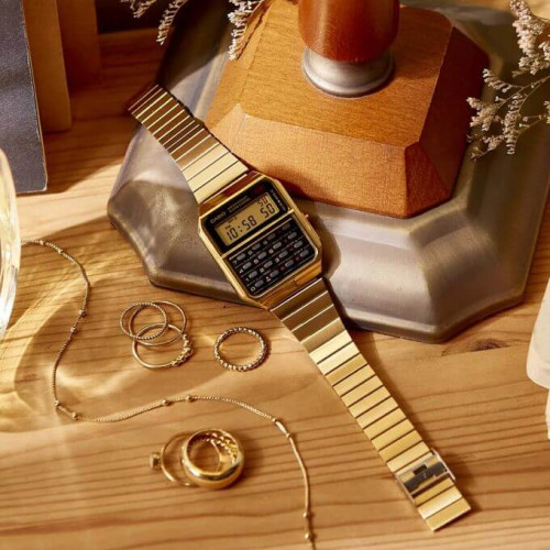 Casio – Montre vintage calculatrice en doré – Style des années 80 – Bracelet en acier – CA-500WEG-1A Casio – Montre vintage calculatrice en doré – Style des années 80 – Bracelet en acier – CA-500WEG-1A