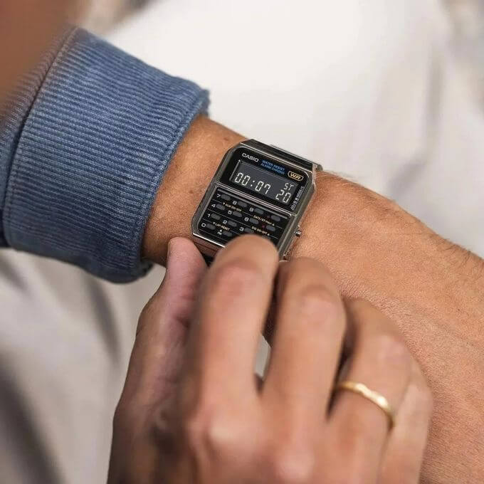 Montre calculatrice des années 80, Vintage Collection – Bracelet métallique noir – CA-500WEGG-1B