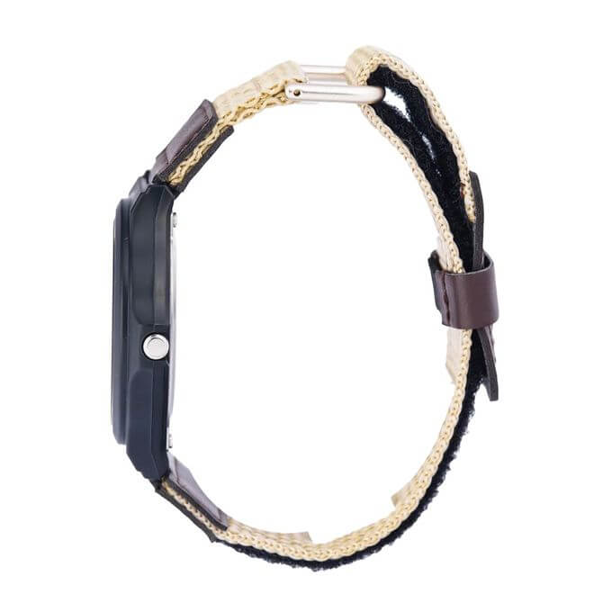 Casio – Montre cadran noir et bracelet nylon beige – Étanche 50 m – MW-240B5BVDF