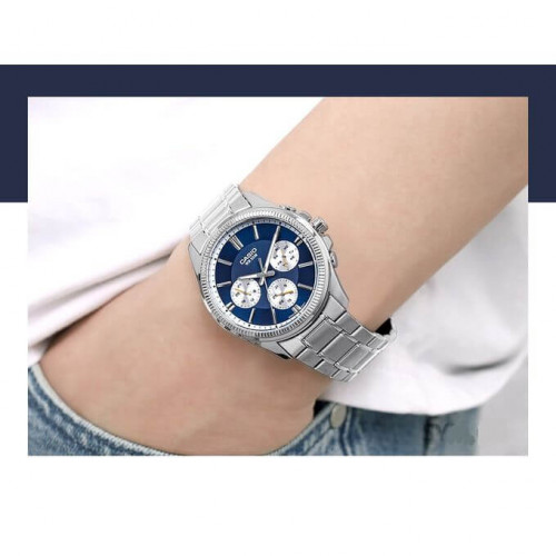 Casio – Montre pour homme cadran bleu avec dateur – WR 50 mètres – MTP-1375D-2A1VDF Casio – Montre pour homme cadran bleu avec dateur – WR 50 mètres – MTP-1375D-2A1VDF