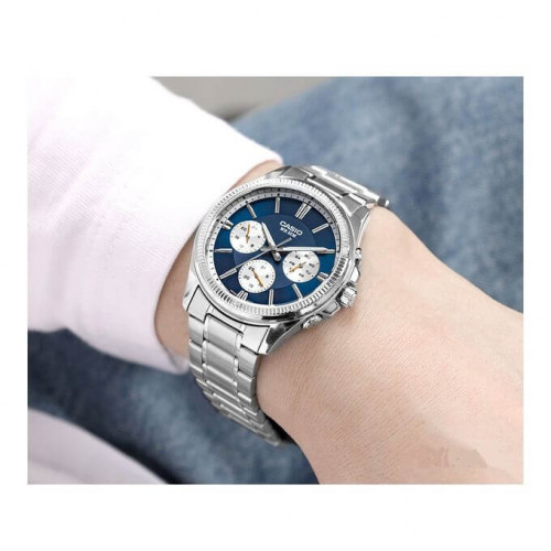 Casio – Montre pour homme cadran bleu avec dateur – WR 50 mètres – MTP-1375D-2A1VDF Casio – Montre pour homme cadran bleu avec dateur – WR 50 mètres – MTP-1375D-2A1VDF