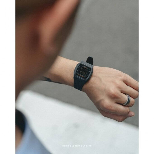 Casio – Design numérique sportif – Batterie de 10 ans – Cadran noir – W-201-1BVDF Casio – Design numérique sportif – Batterie de 10 ans – Cadran noir – W-201-1BVDF