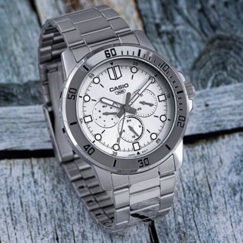 Casio – Argenté cadran argenté – Bracelet en acier inoxydable – MTP-VD300D-7EUDF Casio – Argenté cadran argenté – Bracelet en acier inoxydable – MTP-VD300D-7EUDF
