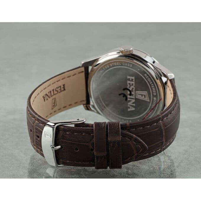 Festina – Classique au diamètre 43.0 mm – Index chiffres avec dateur – Bracelet cuir marron – F20426/1