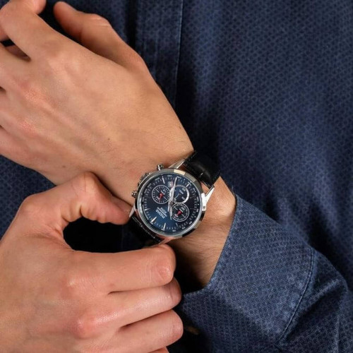 Pulsar – Montre pour homme – Chronographe avec dateur – Cadran bleu et bracelet cuir noir – PT3921X1 Pulsar – Montre pour homme – Chronographe avec dateur – Cadran bleu et bracelet cuir noir – PT3921X1