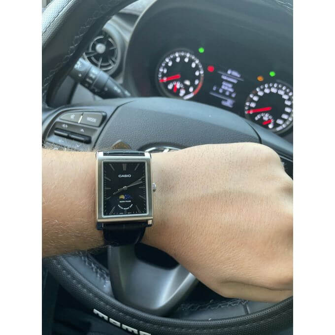 Casio – Montre pour homme – Indicateur de phase de lune – Cadran noir – Bracelet cuir noir – MTP-M105L-1AVDF