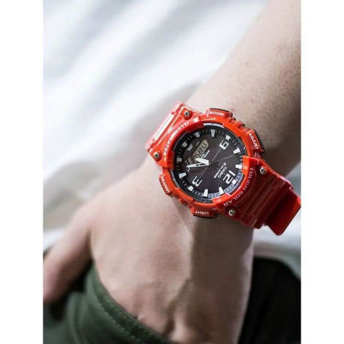 Casio – Rouge – « Tough Solar » – 5 alarmes – Étanche 10 BAR – AQ-S810WC-4AV Casio – Rouge – « Tough Solar » – 5 alarmes – Étanche 10 BAR – AQ-S810WC-4AV