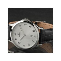 Festina – Le classique à travers les époques – Bracelet cuir noir – Index chiffres – F16745/1