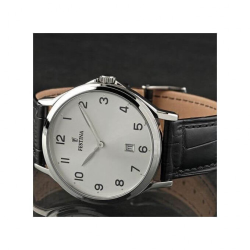 Festina – Le classique à travers les époques – Bracelet cuir noir – Index chiffres – F16745/1 Festina – Le classique à travers les époques – Bracelet cuir noir – Index chiffres – F16745/1