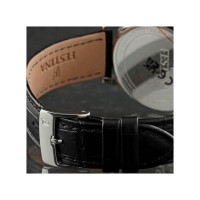 Festina – Le classique à travers les époques – Bracelet cuir noir – Index chiffres – F16745/1