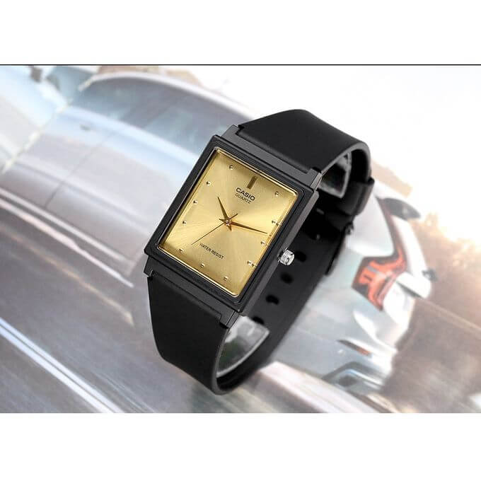 Casio – Rectangulaire unisexe – Cadran jaune – Bracelet en résine noir – MQ38-9A