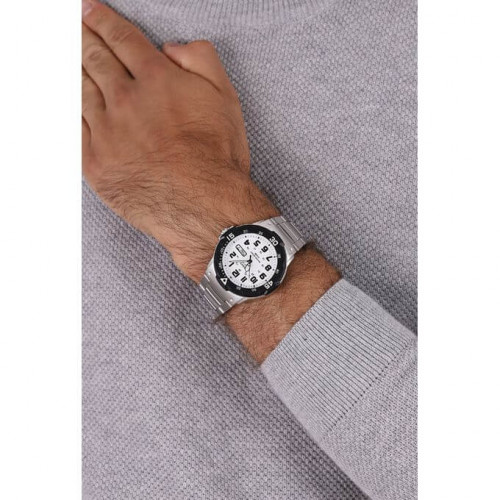 Casio – Cadran blanc – Bracelet métallique – Étanches 100 m – Stainless steel band – MRW-200HD-7BVDF Casio – Cadran blanc – Bracelet métallique – Étanches 100 m – Stainless steel band – MRW-200HD-7BVDF
