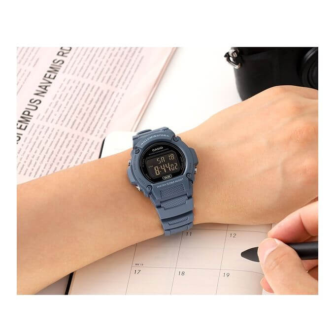Casio – Montres numériques polyvalentes en couleur bleu – Bracelet en silicone – W-219HC-2BV