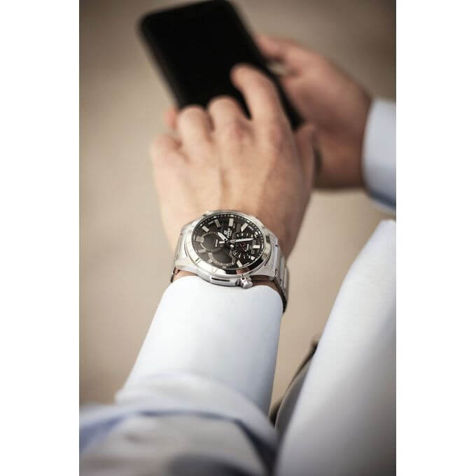 Casio – Synchronisation facile avec votre smartphone par Bluetooth® – Chronographe – ECB-30D-1ADF