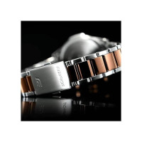 Casio – Série EDIFICE SLIM avec Saphir Cristal – Bicolore – EFR-S572GS-1AV