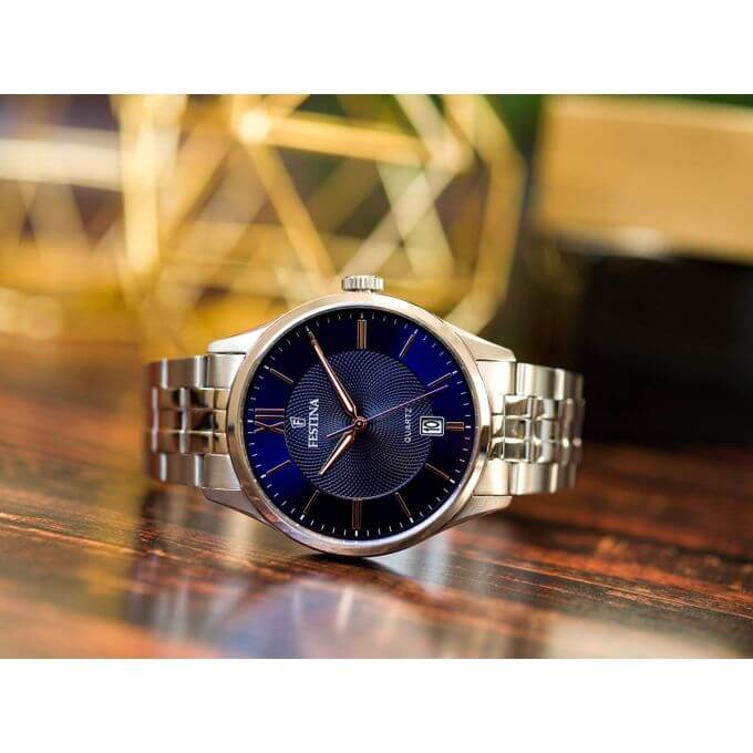 Festina – Diamètre boîtier 43.0 mm – Cadran bleu – Bracelet métallique – Avec dateur – F20425/5