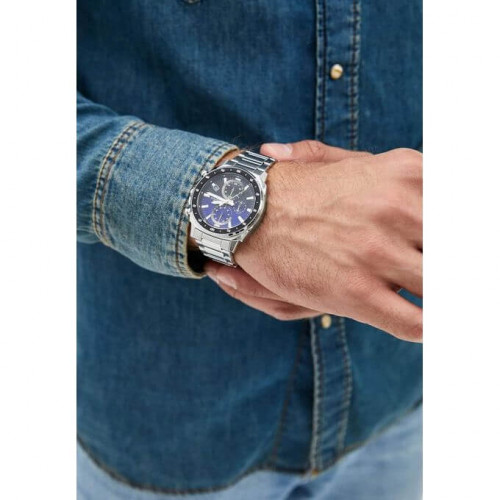 Casio EDIFICE de taille moyenne – Cadran bleu – Tout en acier inoxydable – EFV-600D-2AV Casio EDIFICE de taille moyenne – Cadran bleu – Tout en acier inoxydable – EFV-600D-2AV