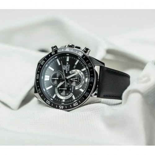 Casio – Chronographe – Bracelet cuir noir – Diamètre boîtier : 50,5 mm – EFV-620L-1AV Casio – Chronographe – Bracelet cuir noir – Diamètre boîtier : 50,5 mm – EFV-620L-1AV