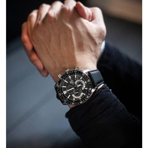 Casio – Chronographe – Bracelet cuir noir – Diamètre boîtier : 50,5 mm – EFV-620L-1AV