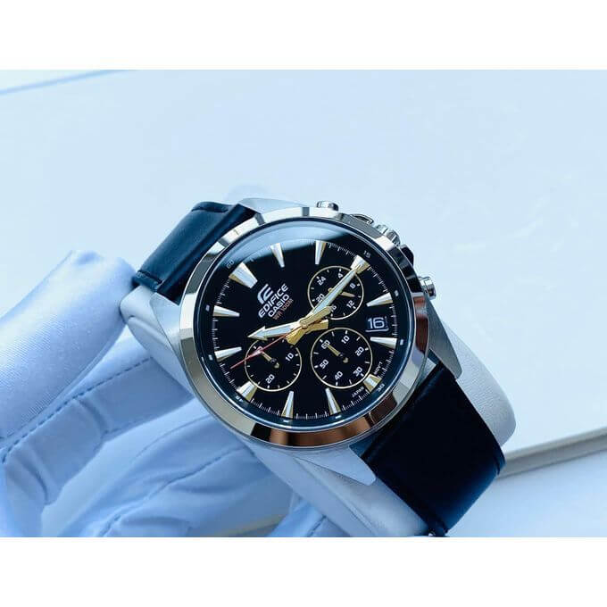 Casio – Bracelet cuir noir – Boîtier medium, diamètre 43,9 mm – Chronographe – EFV-630L-1AV