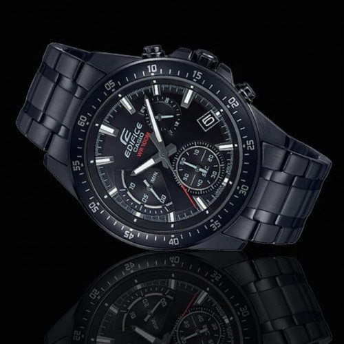 Casio – La lunette noire et le cadran ont un style audacieux – Résistance à l’eau 100 m – EFV-540DC-1AV Casio – La lunette noire et le cadran ont un style audacieux – Résistance à l’eau 100 m – EFV-540DC-1AV