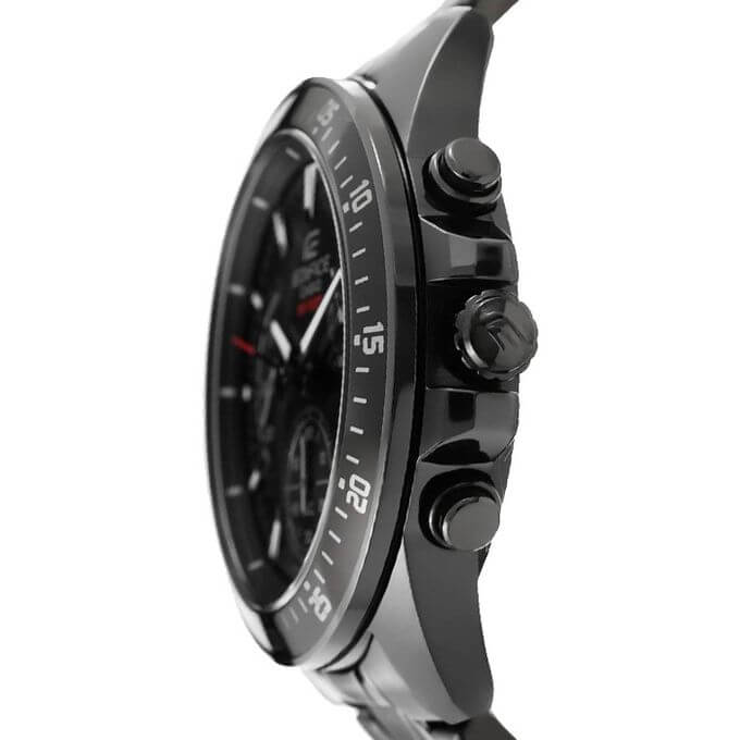 Casio – La lunette noire et le cadran ont un style audacieux – Résistance à l’eau 100 m – EFV-540DC-1AV