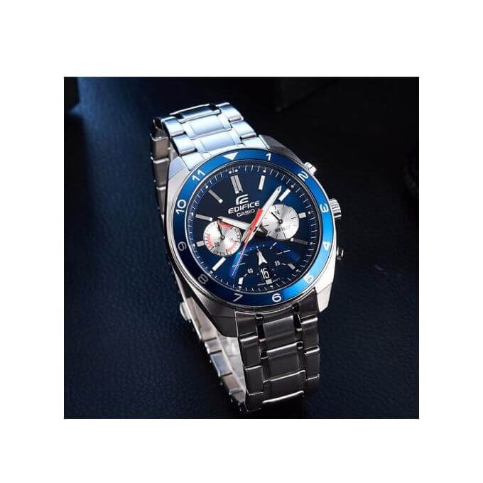 Casio – Cadran bleu créant un style sportif – Chronographe – EFV-590D-2AV
