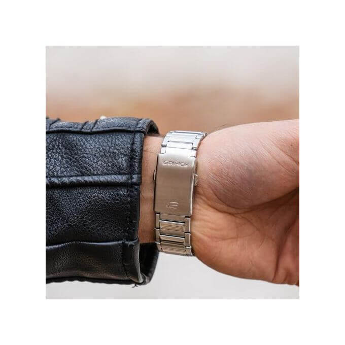 Casio – COLLECTION EDIFICE – Tout en acier inoxydable – EFR-569DB-1AVUDF