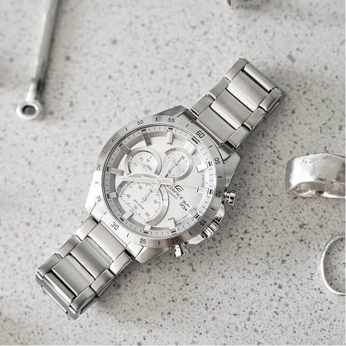 Casio – Chronographe – Bracelet en acier inoxydable – EFR-571MD-8AVUDF