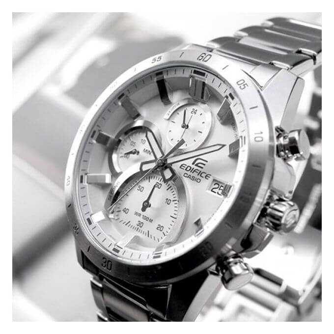 Casio – Chronographe – Bracelet en acier inoxydable – EFR-571MD-8AVUDF