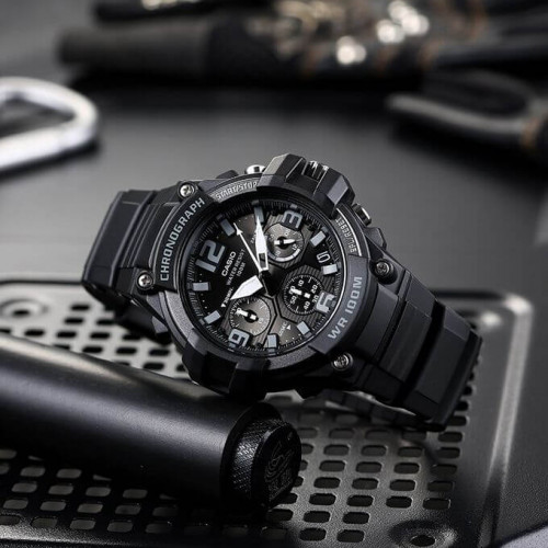 Casio – Chronographe – Noir, cadran noir – Bracelet en silicone – MCW-100H-1A3V Casio – Chronographe – Noir, cadran noir – Bracelet en silicone – MCW-100H-1A3V