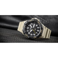 Casio – Vert – Cadran noir – Diamètre boîtier : 55 mm – Étanche 100 m – MRW-210H-5AV