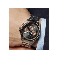 Casio – Tout en acier inoxydable – Classe d’étanchéité (50 mètres) – MTP-1374D-5AVDF