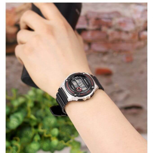 Casio – Alarme quotidienne – Étanche 50 mètres – Bracelet en silicone noir – W-216-1CV Casio – Alarme quotidienne – Étanche 50 mètres – Bracelet en silicone noir – W-216-1CV