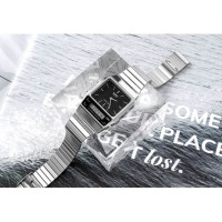 Casio – Redonnez vie au style rétro vintage avec une version contemporaine des années 80 – AQ-800E-1ADF