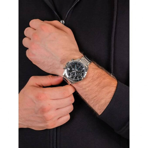 Casio – EFR-573DB-1VUDF – Cadran noir – Aiguilles fluorescentes – Avec dateur Casio – EFR-573DB-1VUDF – Cadran noir – Aiguilles fluorescentes – Avec dateur