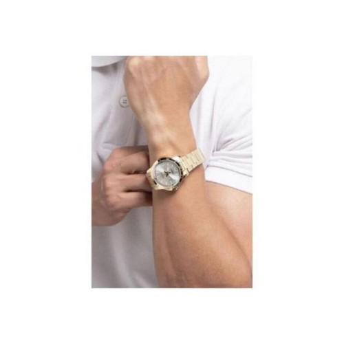 Casio – Couple – Cadran blanc – Bracelet en acier inoxydable – Aiguilles fluorescentes – MLTP-V004G-7B2 Casio – Couple – Cadran blanc – Bracelet en acier inoxydable – Aiguilles fluorescentes – MLTP-V004G-7B2