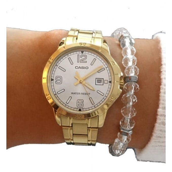 Casio – Couple – Cadran blanc – Bracelet en acier inoxydable – Aiguilles fluorescentes – MLTP-V004G-7B2